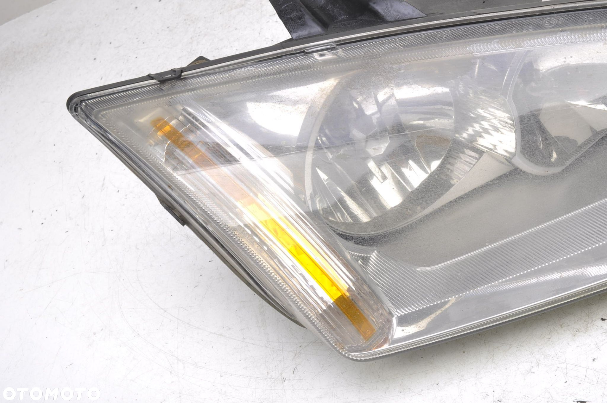 FORD FOCUS MK2 LAMPA PRAWA PRZEDNIA PRAWY PRZÓD 4M51-13W029-AF - 2