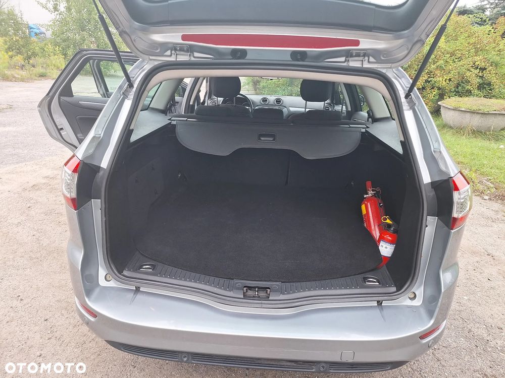 Ford Mondeo - 17