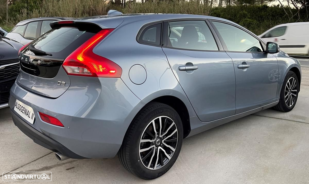Volvo V40 2.0 D2 Momentum Eco - 8