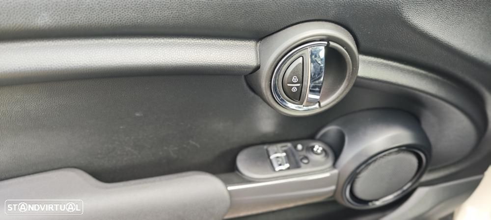 MINI 3 Portas Cooper D - 34