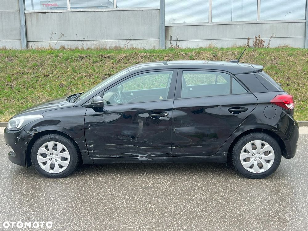 Hyundai i20 - 17