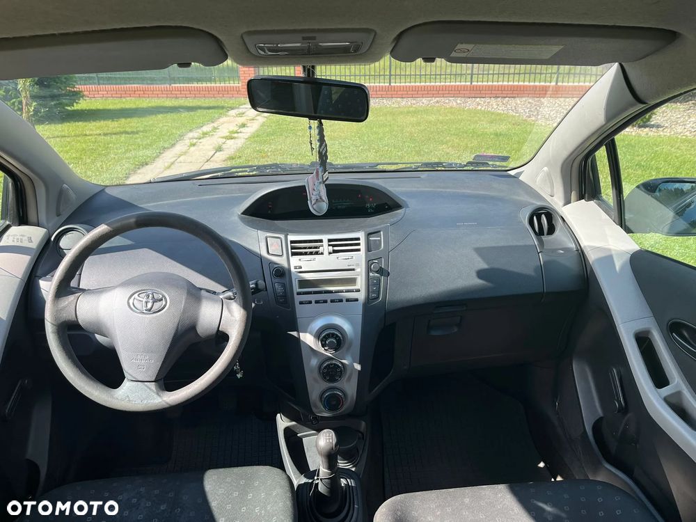 Toyota Yaris - 6