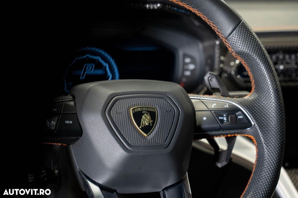 Lamborghini URUS - 27