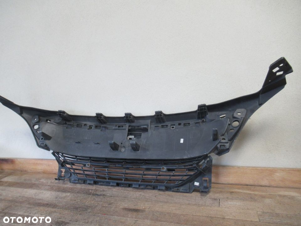 GRILL GRIL ATRAPA PEUGEOT 5008 II 2017-2021 - 12