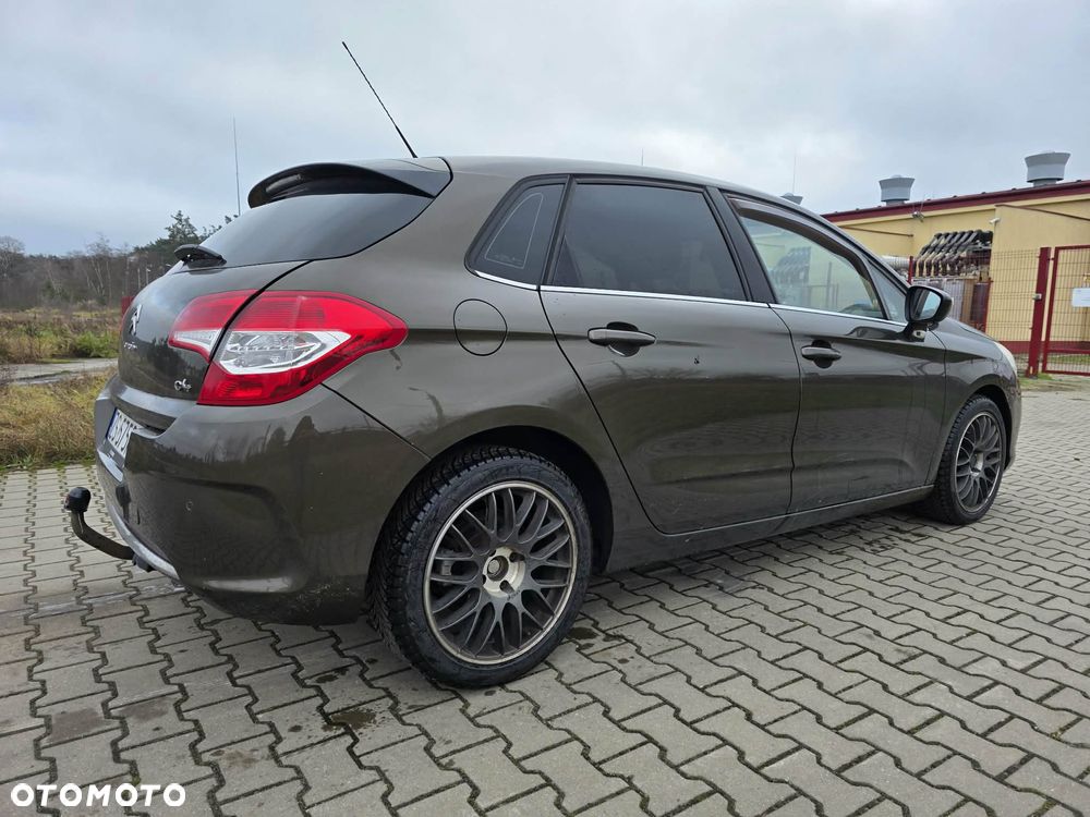 Citroën C4 HDi 115 Attraction - 11