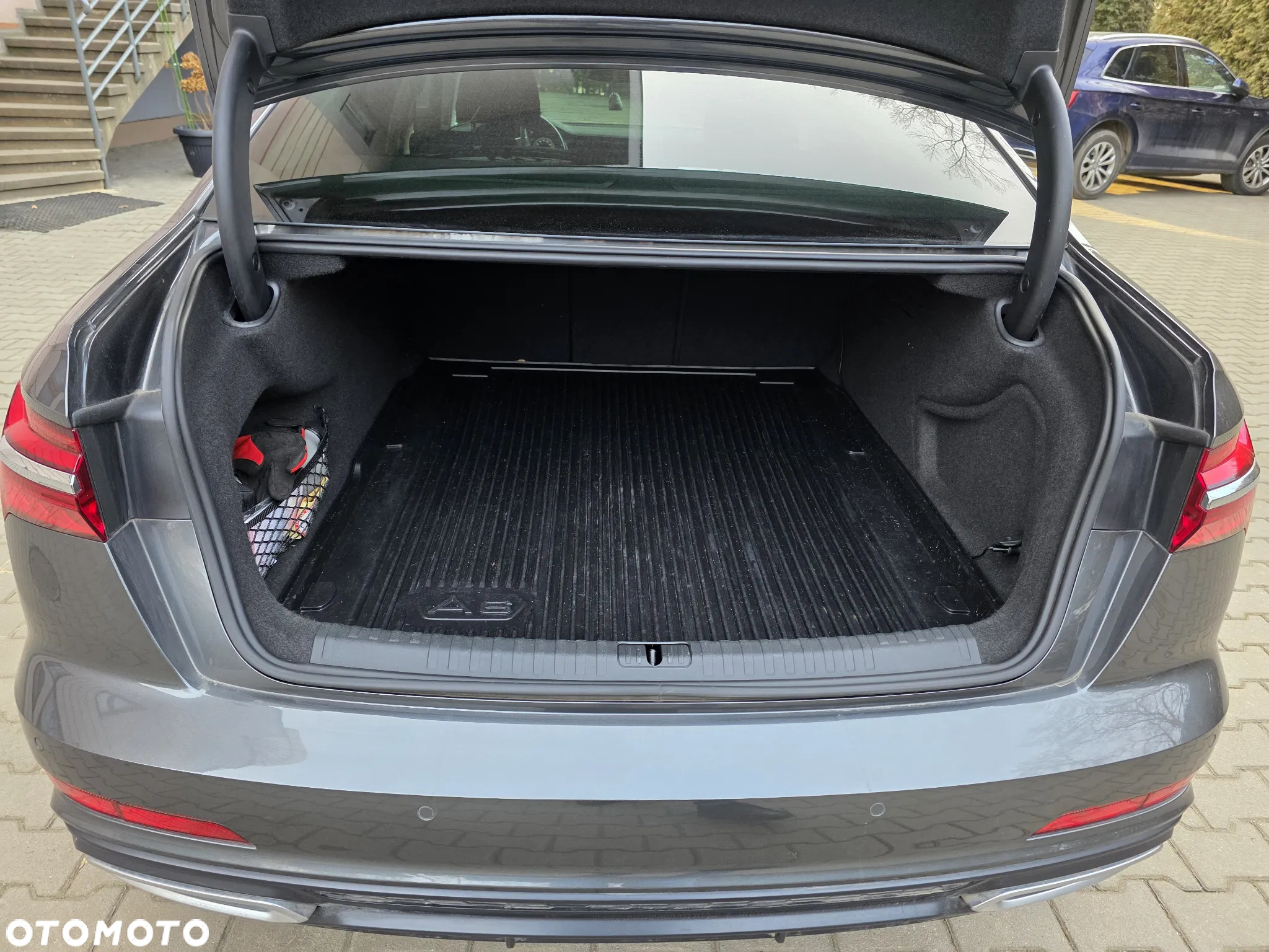 Audi A6 - 4