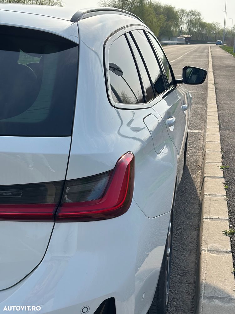 BMW Seria 3 330e Aut. Sport Line - 22