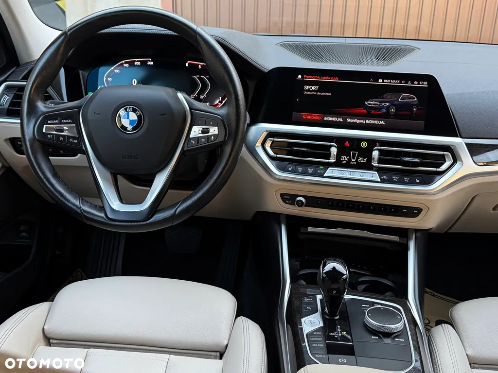BMW Seria 3 320d Touring Luxury Line - 6