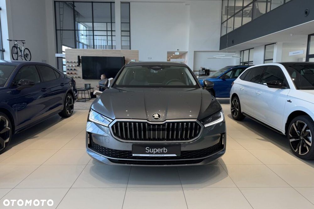 Skoda Superb 2.0 TDI SCR Drive DSG - 2