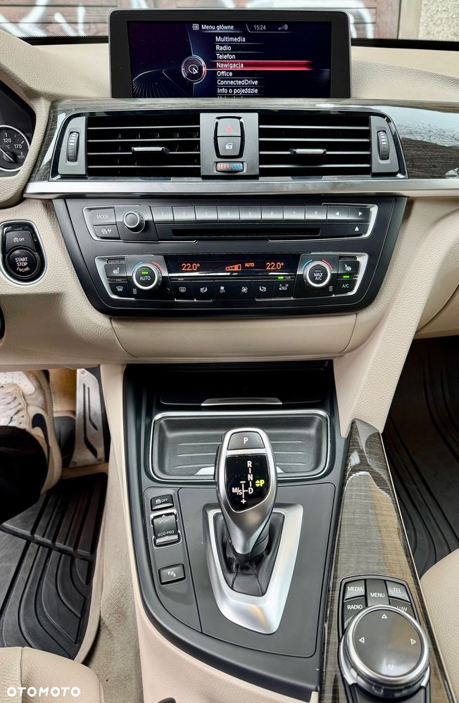 BMW 3GT 328i xDrive Modern Line - 12