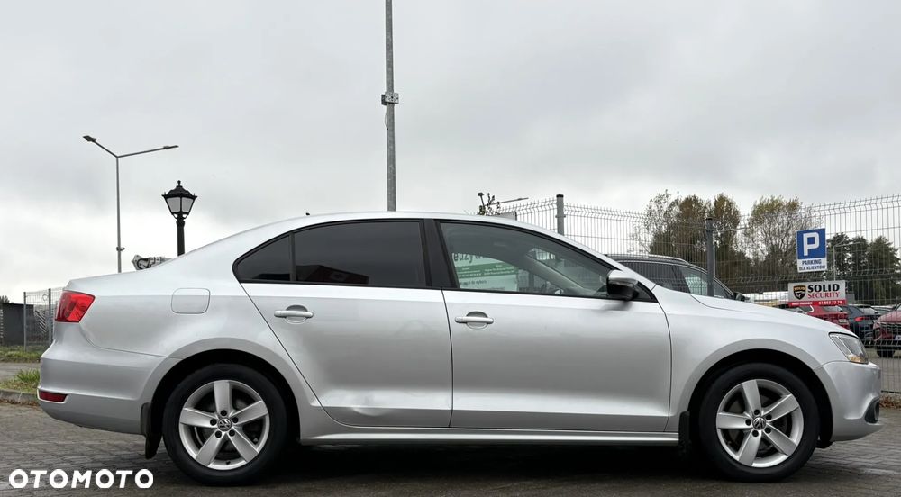 Volkswagen Jetta 1.4 TSI Comfortline - 5