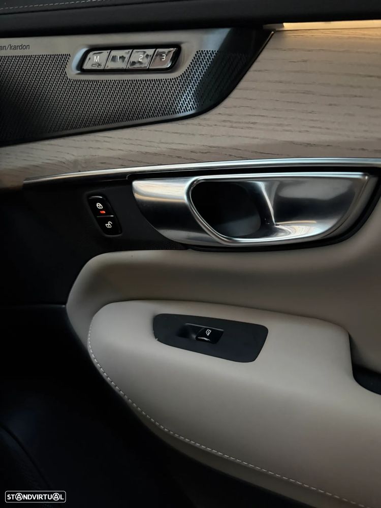 Volvo XC 90 2.0 T8 PHEV Plus Dark AWD - 12