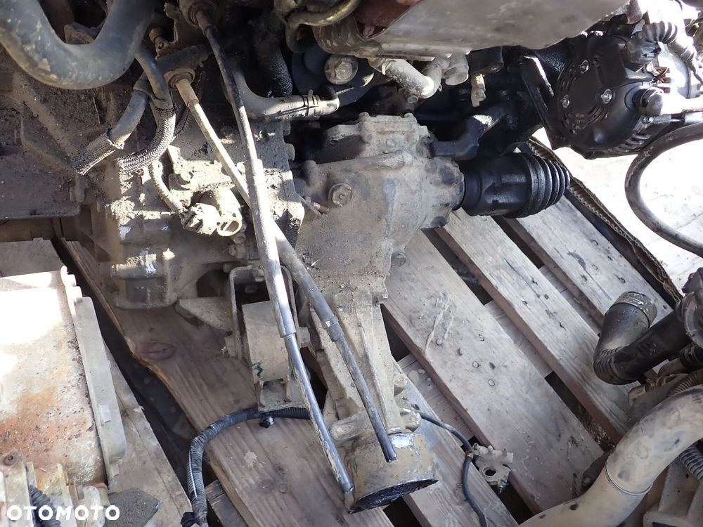TOYOTA RAV4 II 2.0 D4D SKRZYNIA BIEGÓW 4X4 - 4