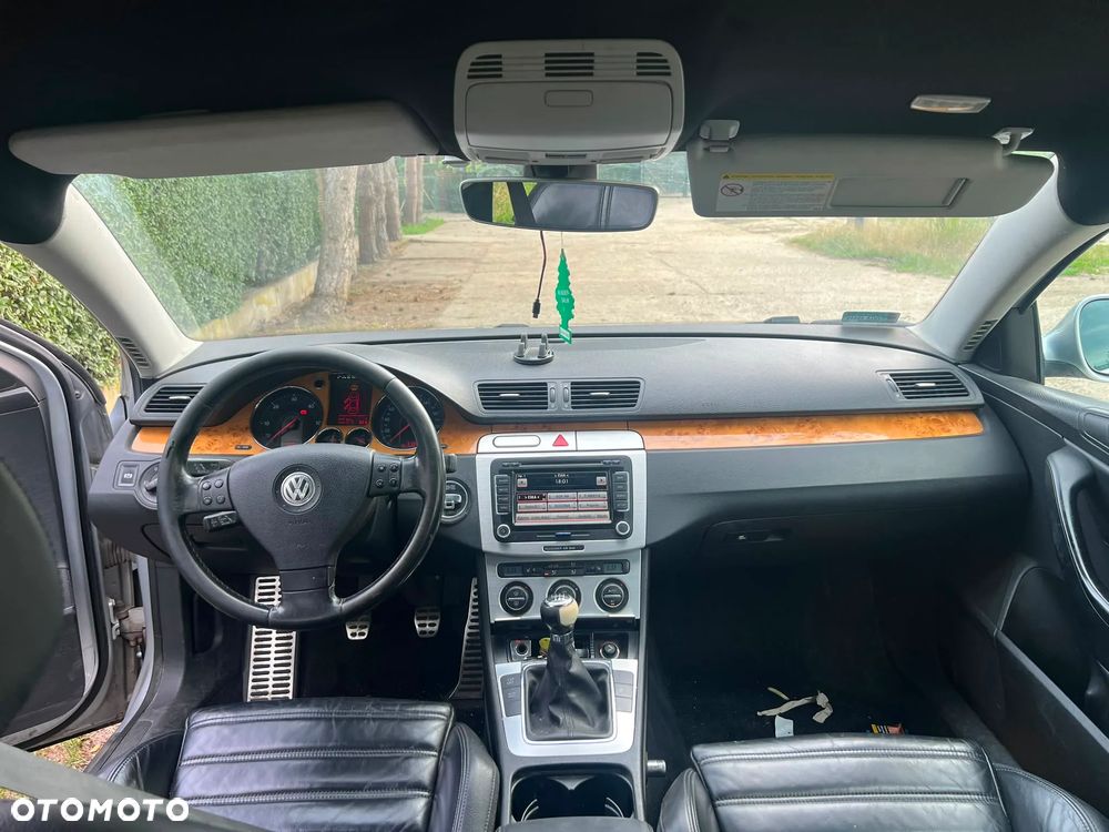 Volkswagen Passat - 8