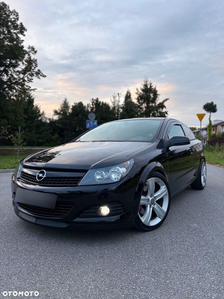 Opel Astra 2.0 Turbo Sport - 1