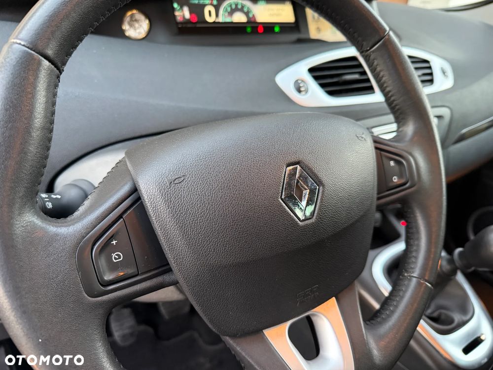 Renault Grand Scenic - 14