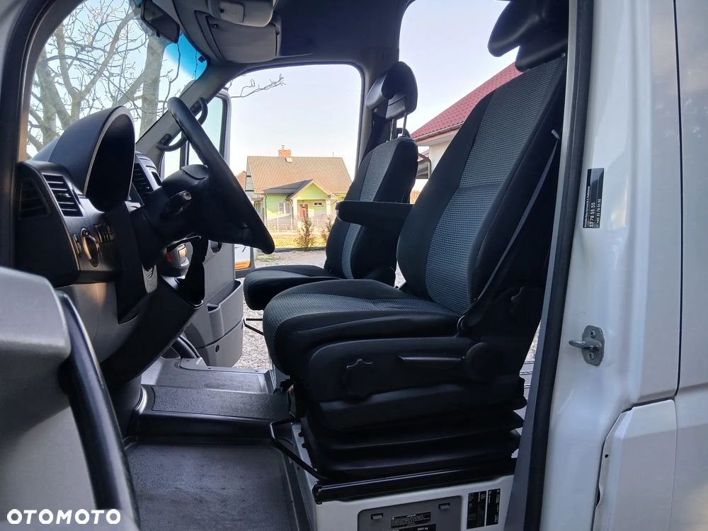 Mercedes-Benz Sprinter - 6