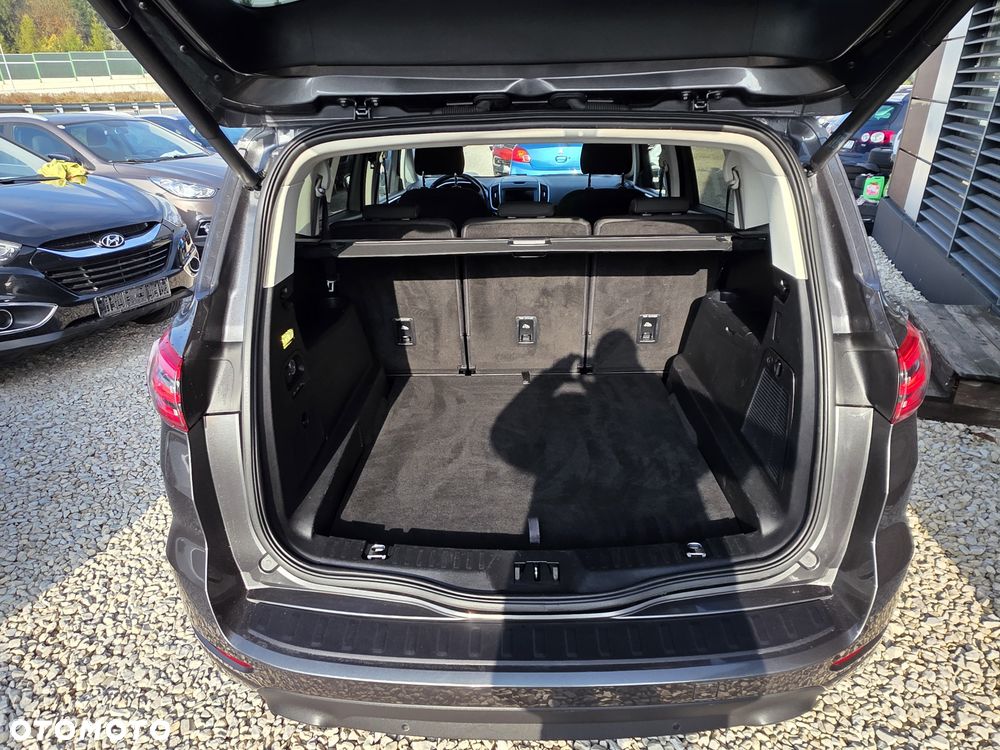 Ford S-Max - 7