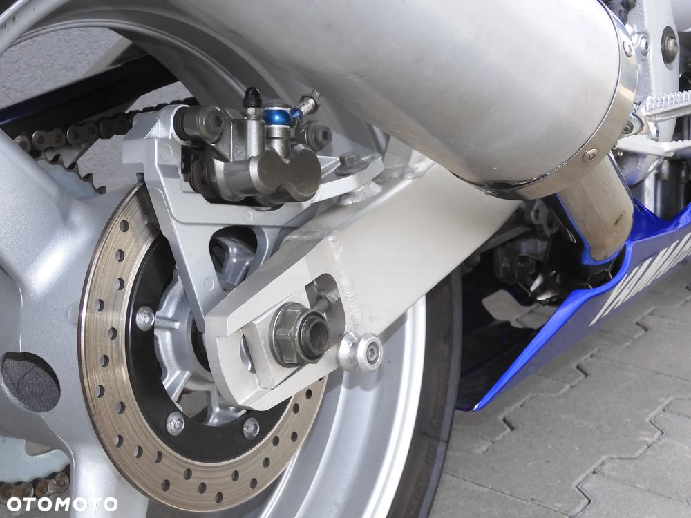 Yamaha R6 - 15