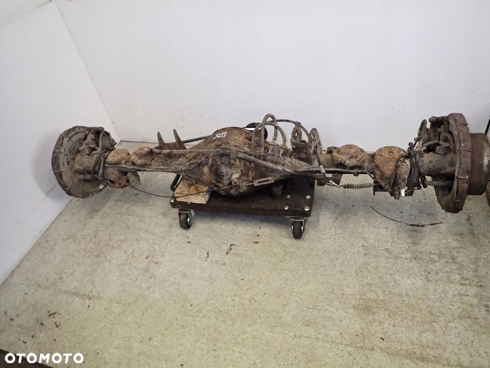MITSUBISHI SPACE GEAR L400 2.8TD MOST TYLNY 4WD - 9