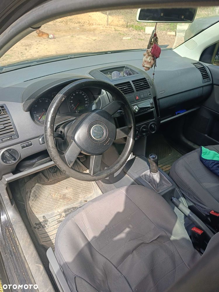 Volkswagen Polo - 5