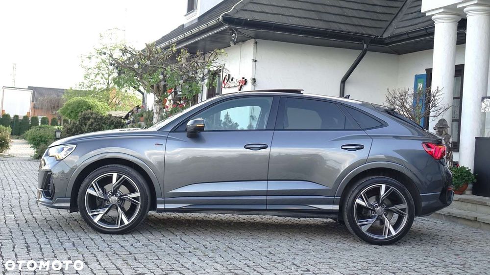 Audi Q3 Sportback - 11