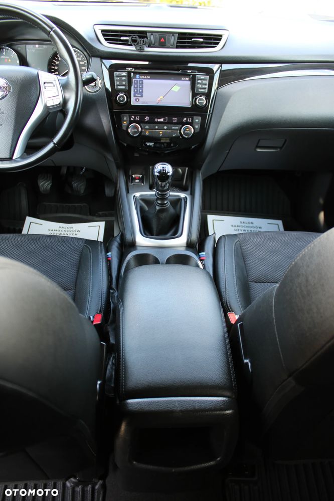 Nissan Qashqai 1.2 DIG-T TEKNA+ - 40
