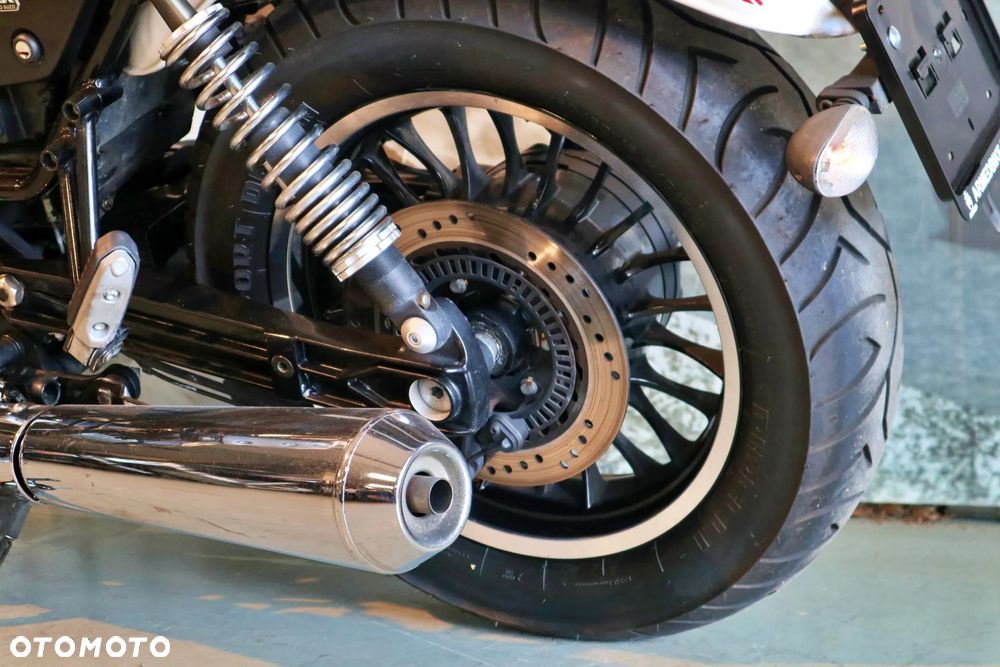 Moto Guzzi V9 - 7