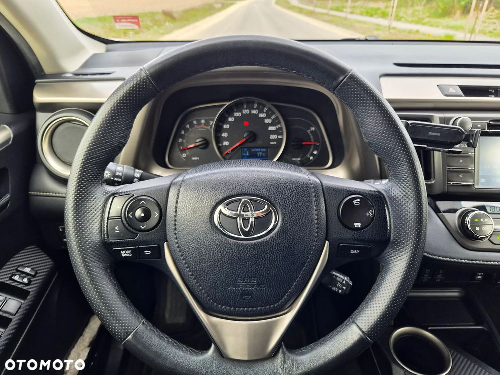 Toyota RAV4 2.0 D-4D Premium 4x2 - 19