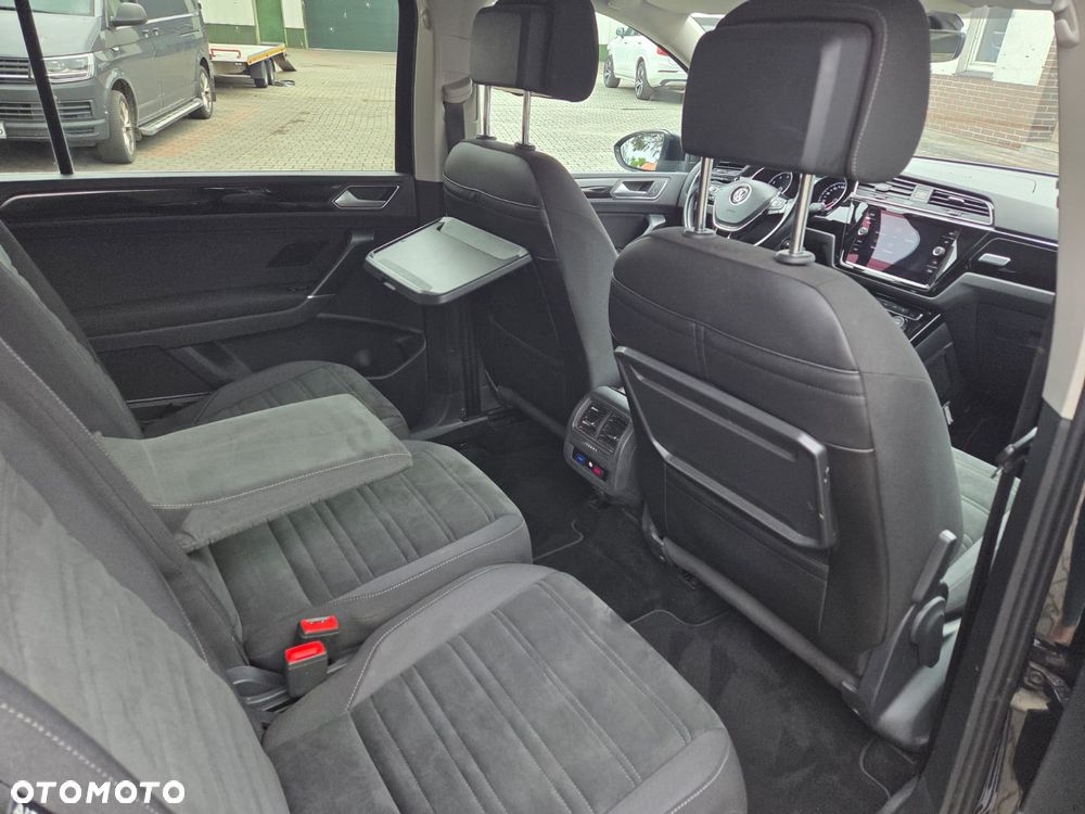 Volkswagen Touran - 20