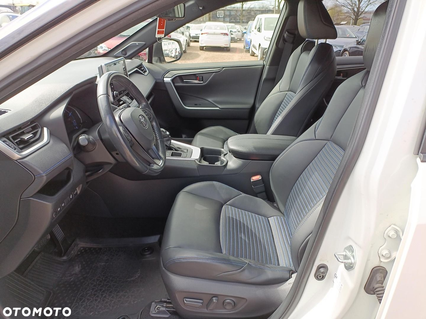 Toyota RAV4 - 14