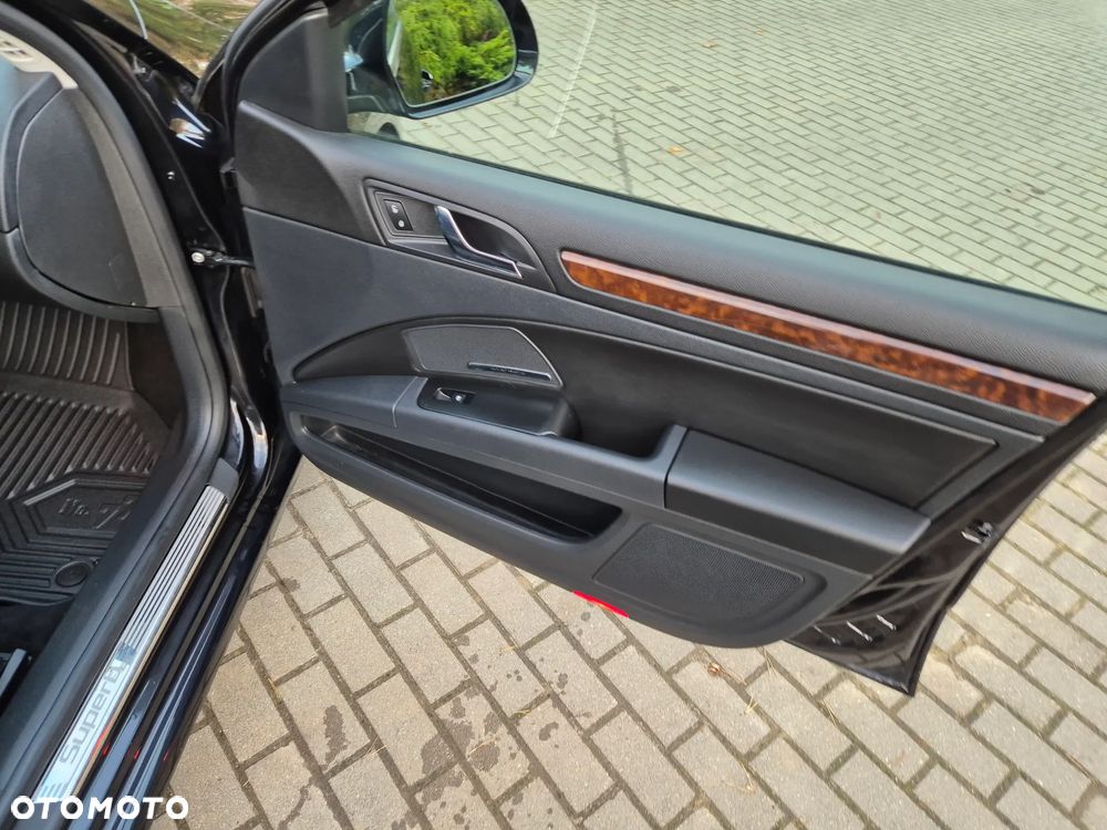 Skoda Superb Combi 2.0 TDI DSG Exclusive - 19