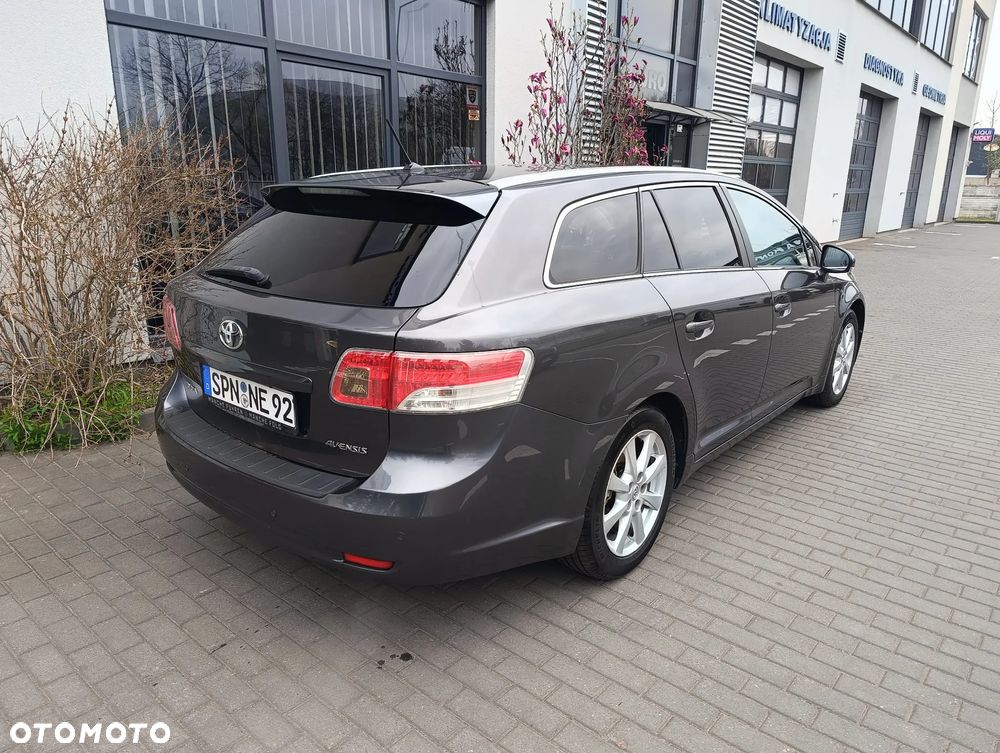 Toyota Avensis 2.0 Sol plus - 28