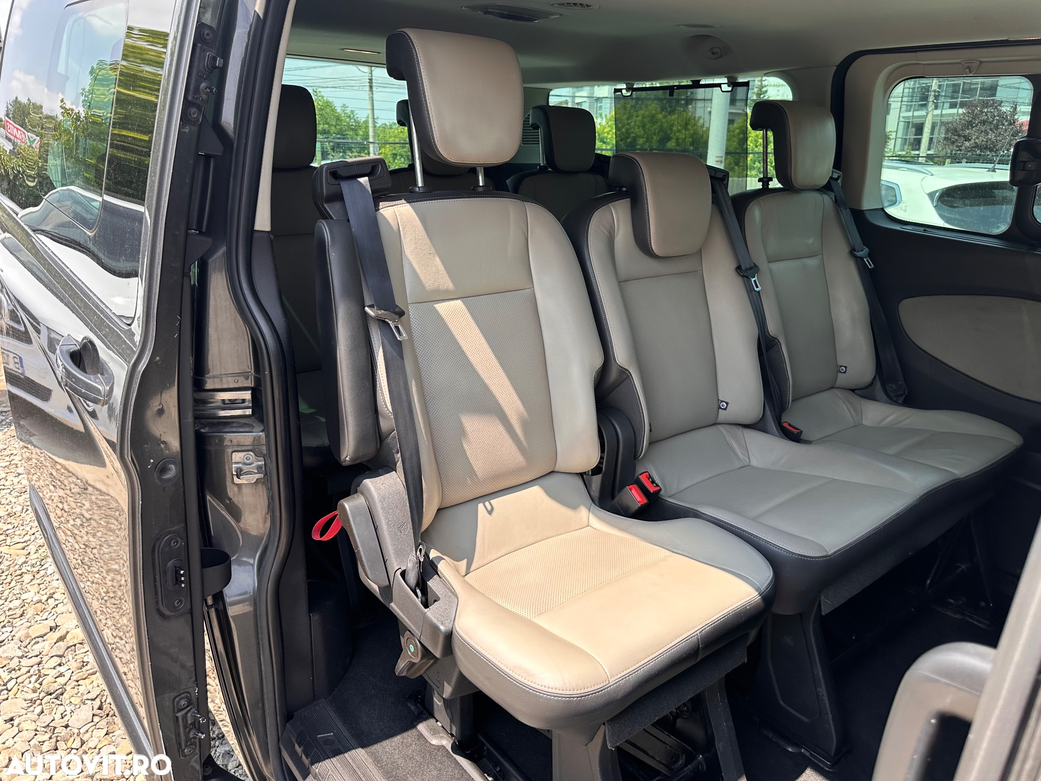 Ford Tourneo Custom 300 L2H1 VA Titanium - 6