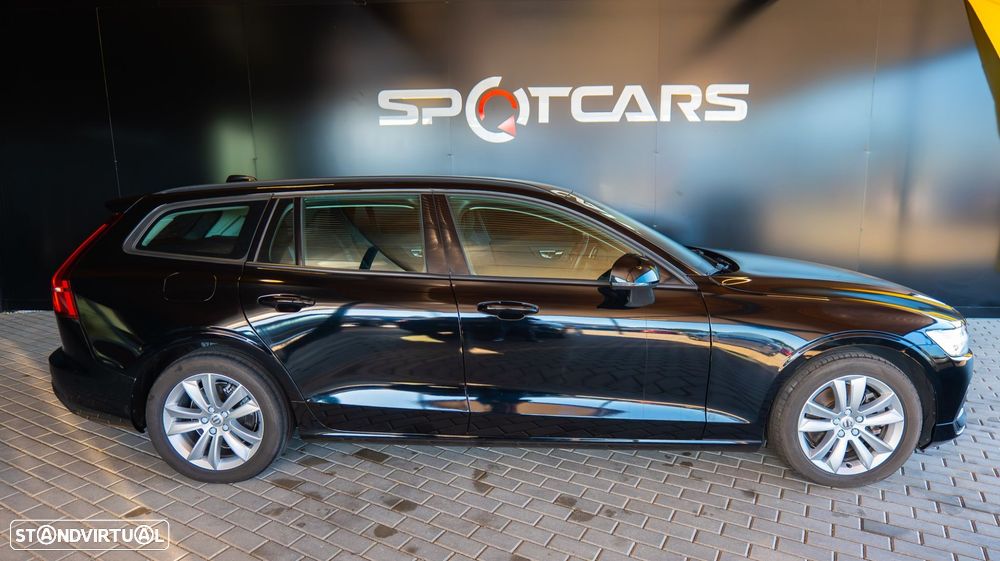 Volvo V60 2.0 D4 Momentum Geartronic - 6