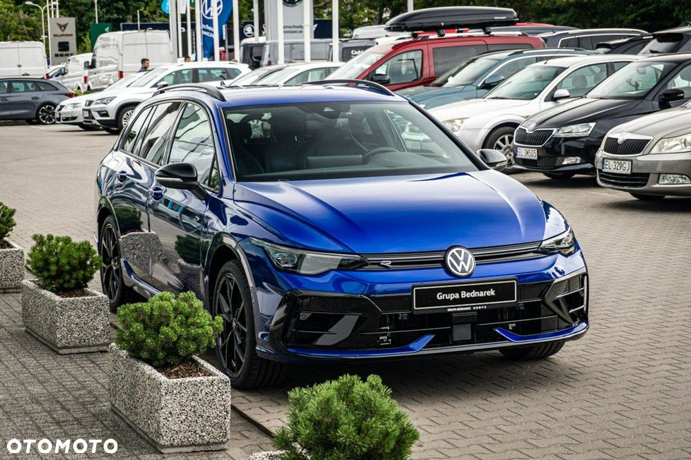 Volkswagen Golf - 8