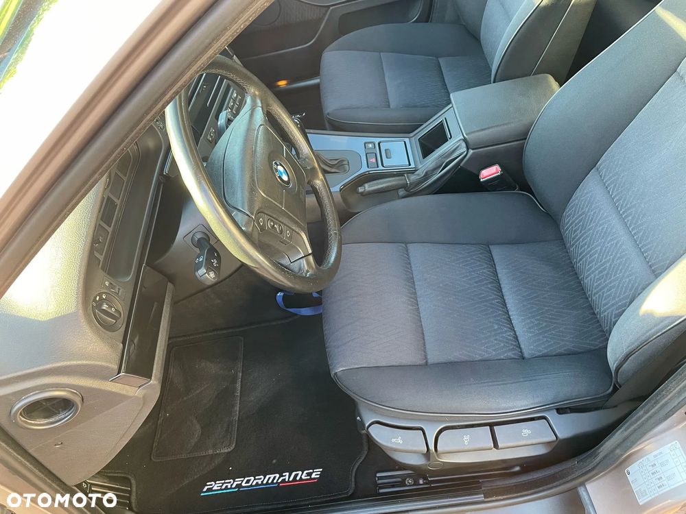 BMW Seria 5 - 13