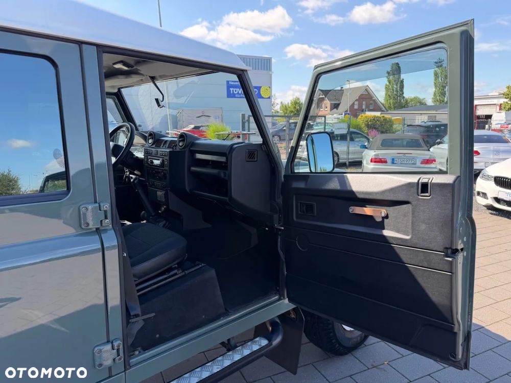 Land Rover Defender 2.2 TD4 E - 10