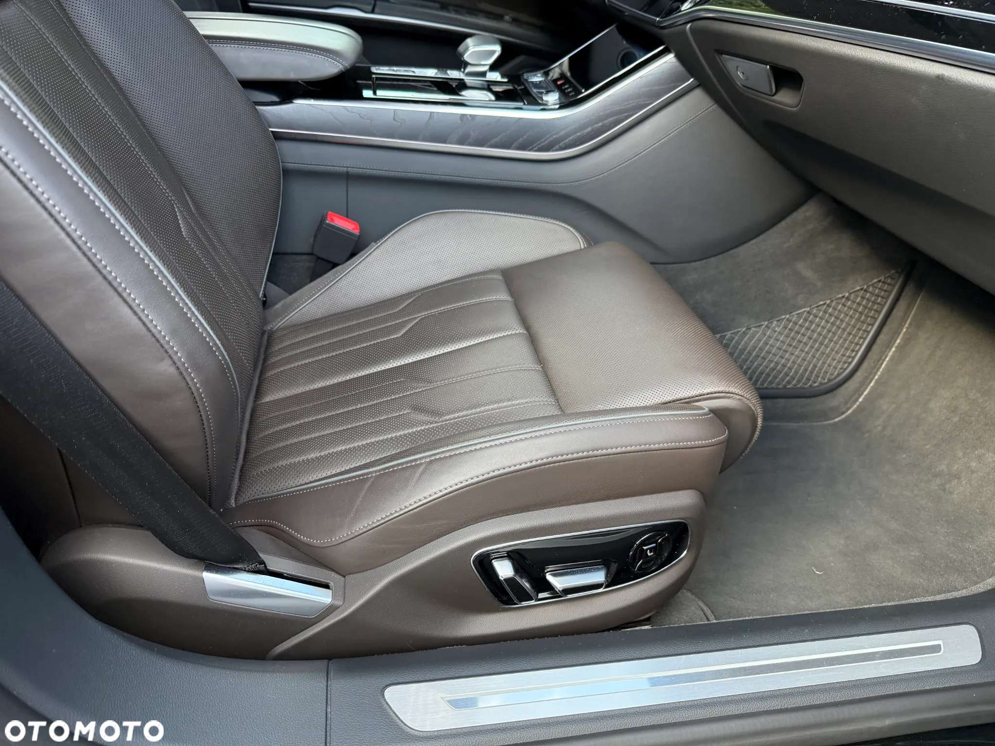 Audi A8 - 26