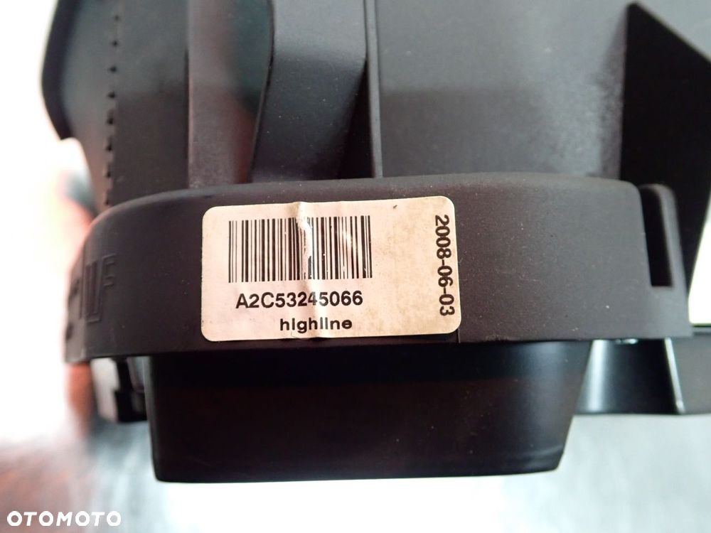 LICZNIK TOYOTA COROLLA E15 - 11