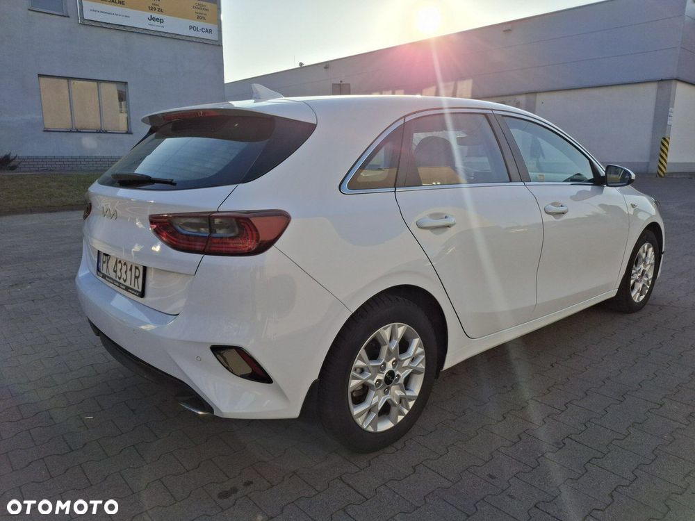 Kia Ceed 1.5 T-GDI M - 5
