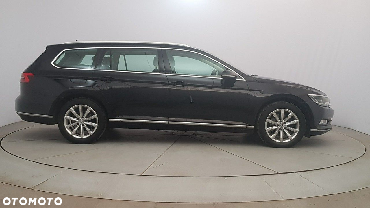 Volkswagen Passat - 8