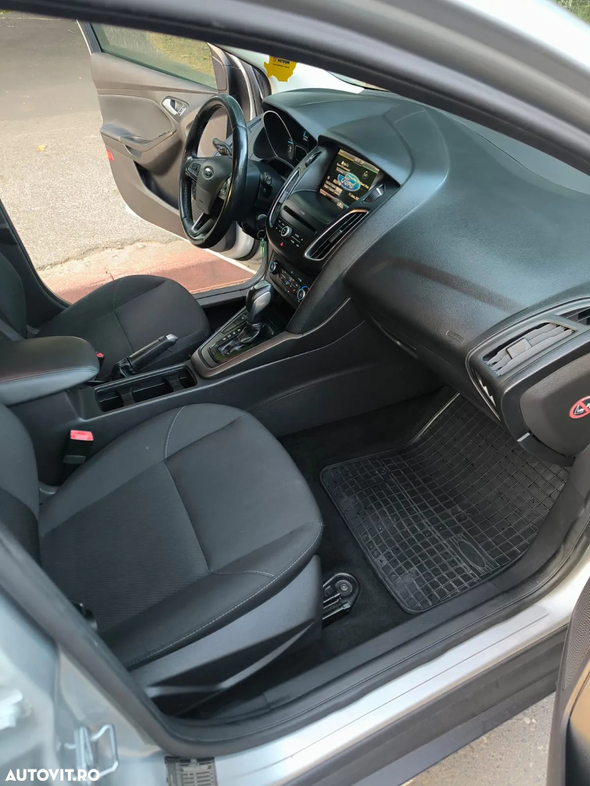 Ford Focus 1.5 TDCi Powershift Titanium - 20