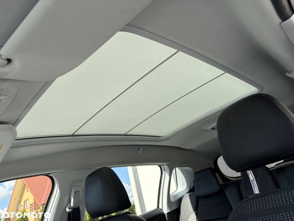 Peugeot 2008 1.2 Pure Tech GPF Allure S&S EAT6 - 25