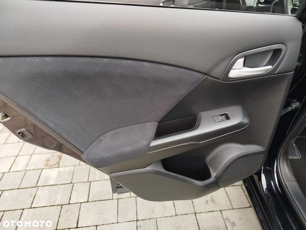 Honda Civic 1.8 i-VTEC Sport - 18