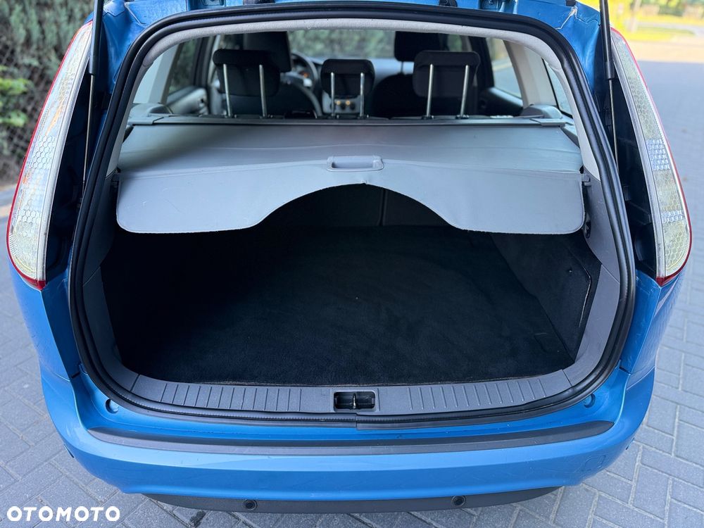 Ford Focus - 33