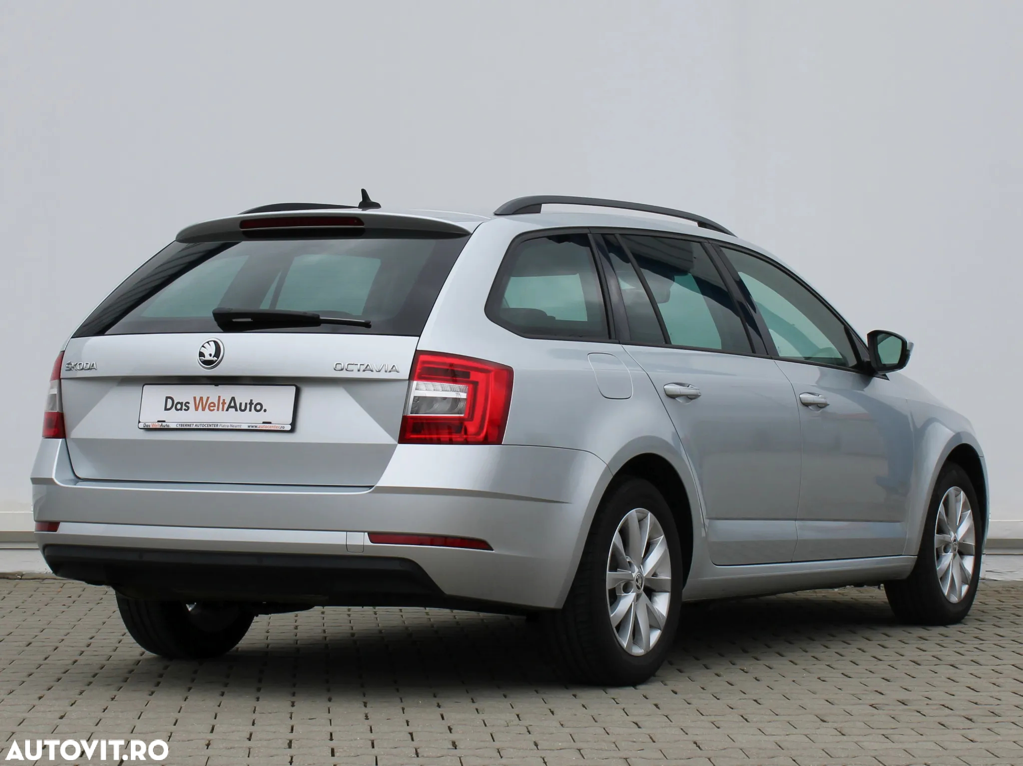 Skoda Octavia 2.0 TDI DSG Ambition - 5