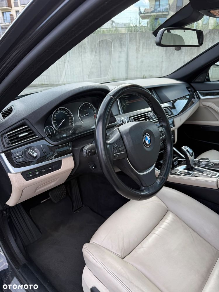 BMW Seria 5 530d xDrive Luxury Line - 10