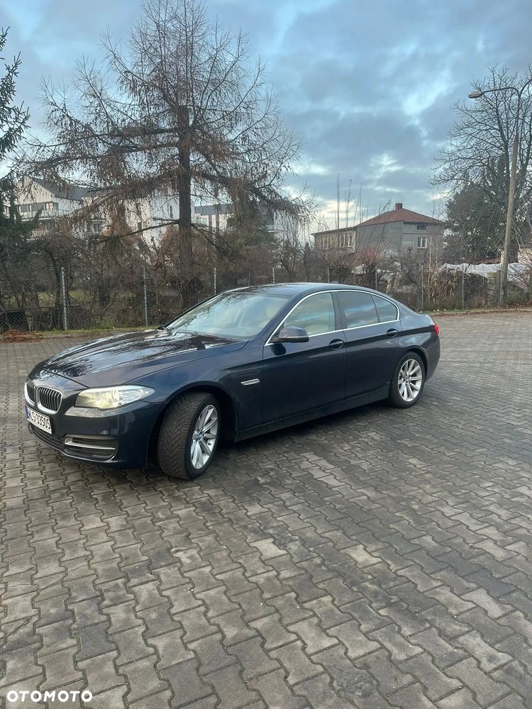 BMW Seria 5 520d xDrive - 1