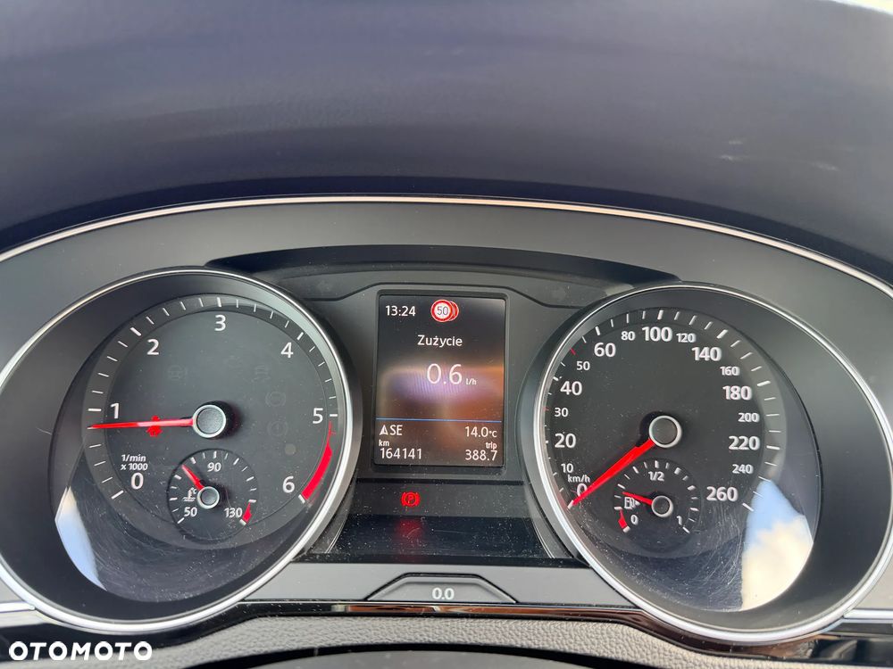 Volkswagen Passat - 21